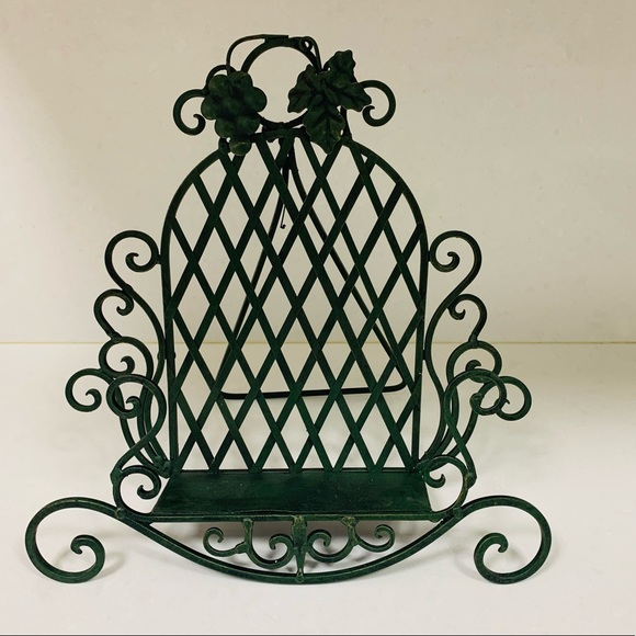 NWOT Cookbook/IPAD Stand Cast Iron Green - Picture 1 of 8